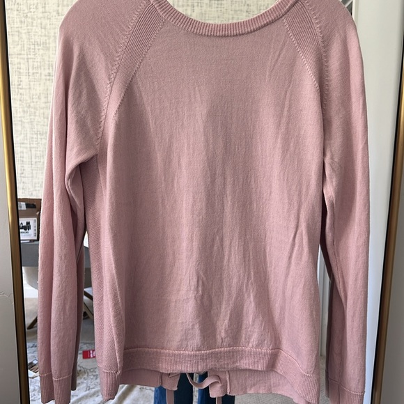 Lace up back Lululemon light pink sweater - Picture 3 of 9